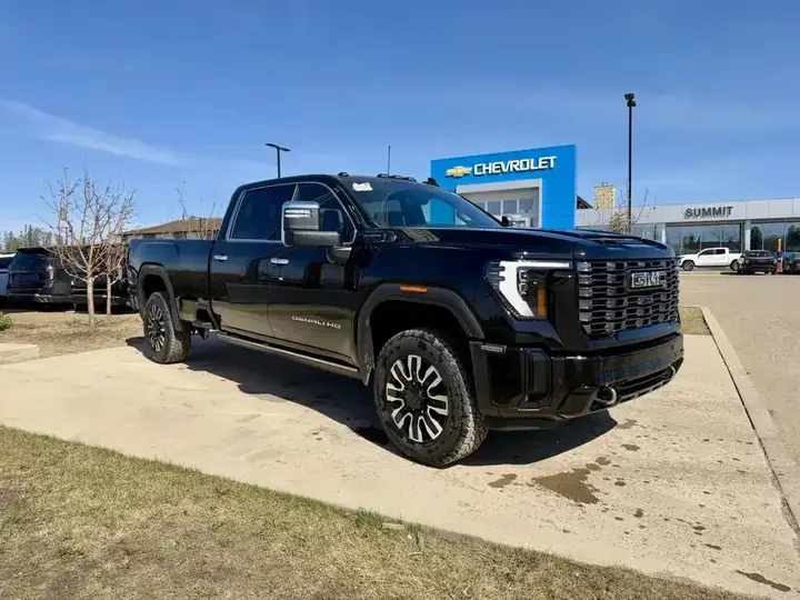 GMC Sierra 3500Hd 2026 photo 3