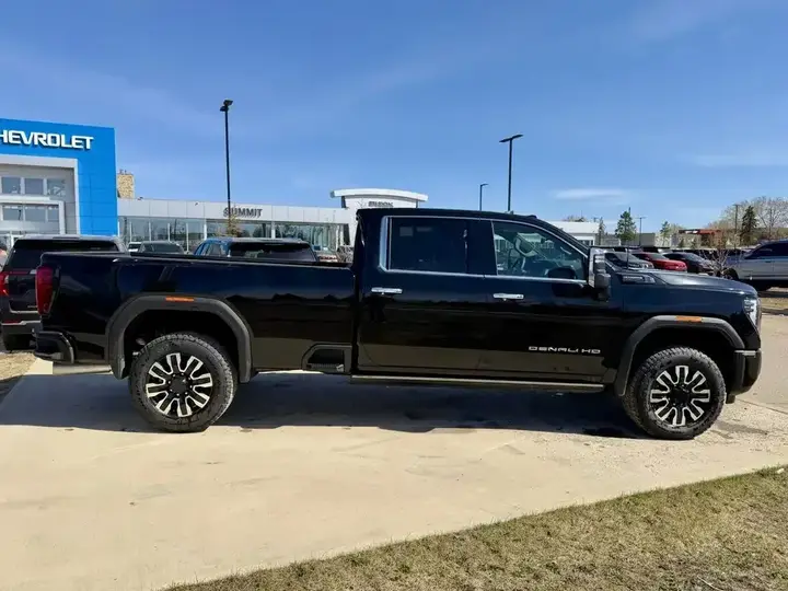 GMC Sierra 3500Hd 2026 photo 4