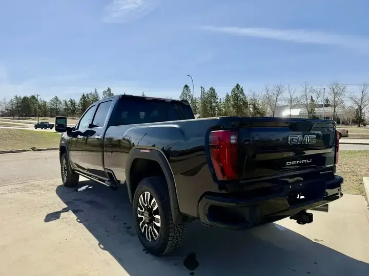GMC Sierra 3500Hd 2026 photo 5