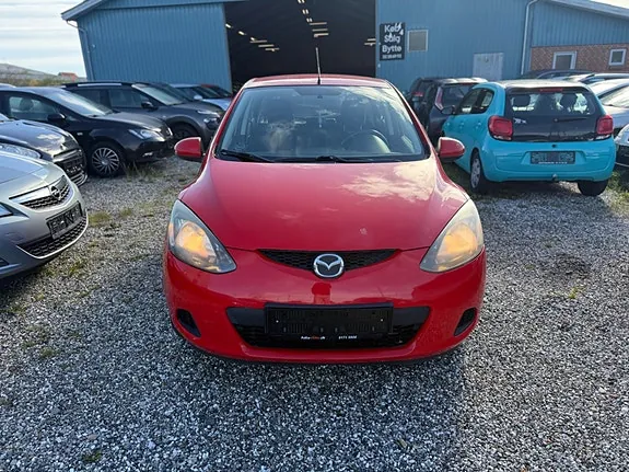Mazda 2 2008 photo 2
