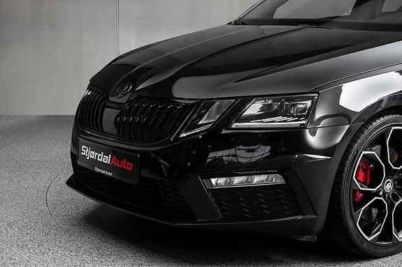 Skoda Octavia 2019 photo 2