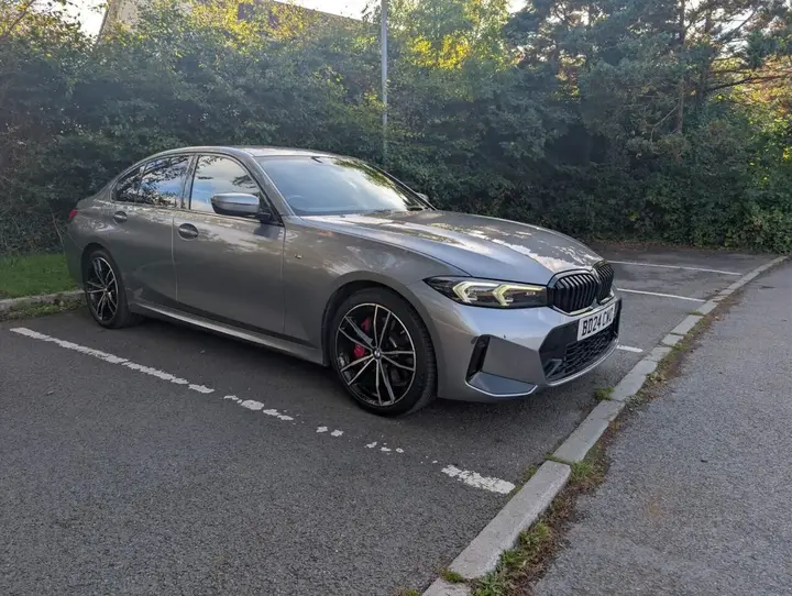 BMW 3 Series 2024 photo 4