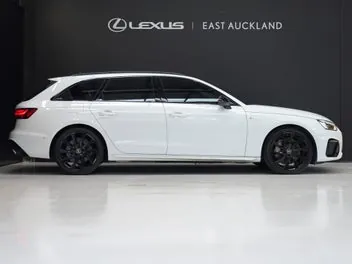 Audi A4 2022 photo 4