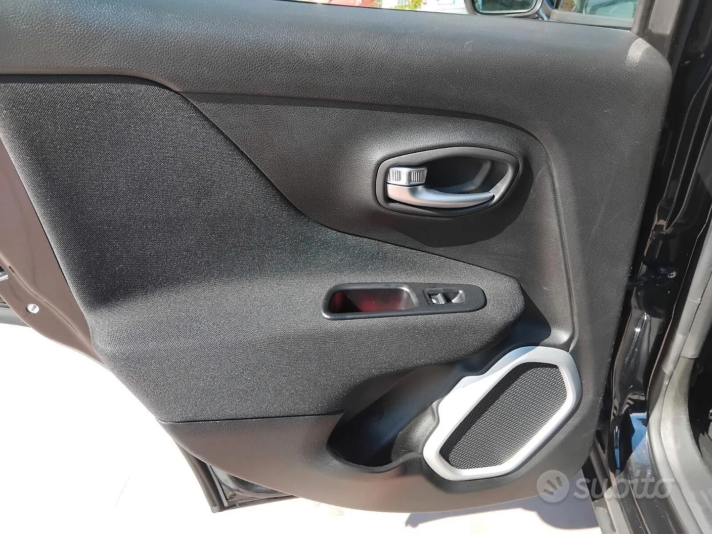 Jeep Renegade 2017 photo 4