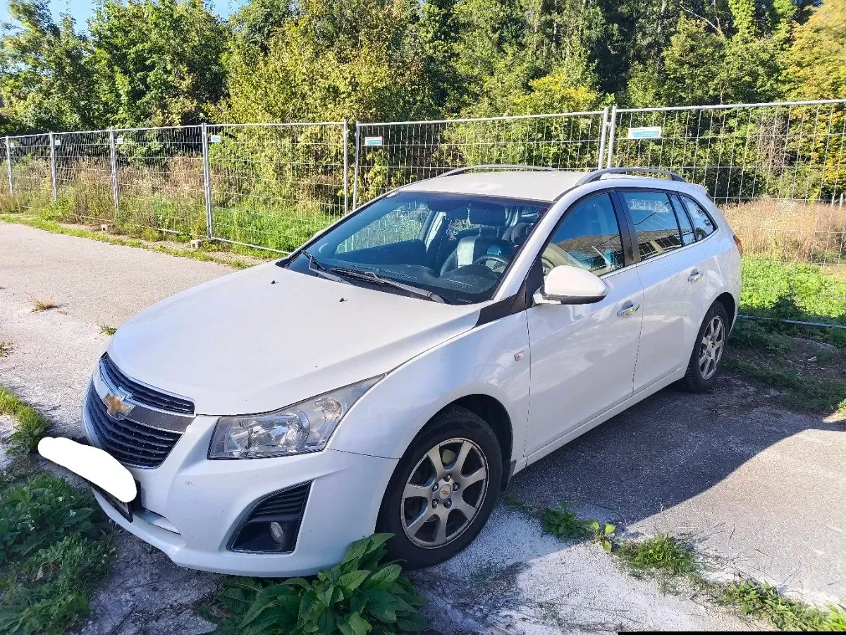 Chevrolet Cruze 2012 photo 2