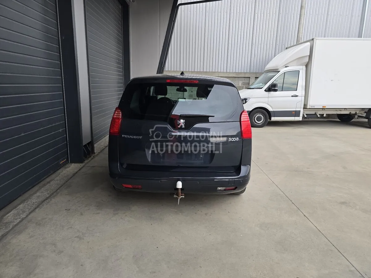 Peugeot 5008 2011 photo 4