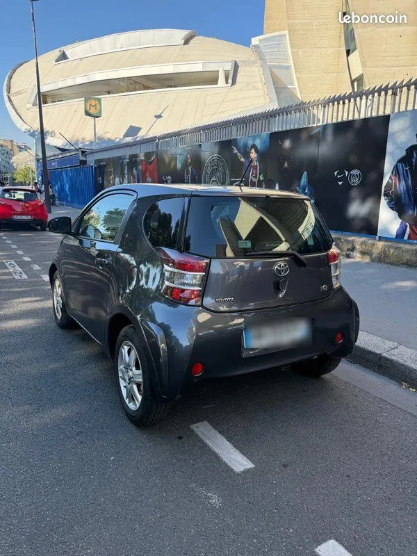 Toyota Iq 2009 photo 3