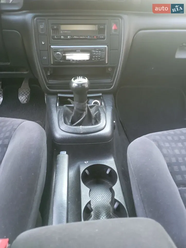 Volkswagen Passat 2001 photo 2
