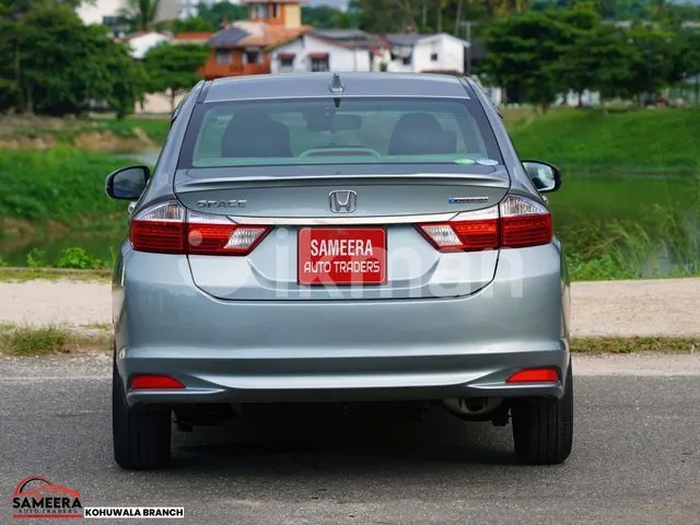 Honda Grace 2015 photo 5