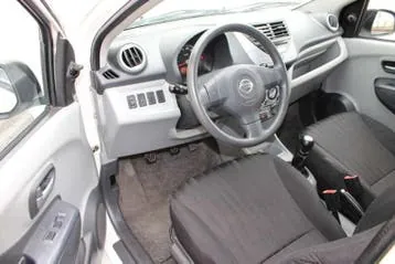 Nissan Pixo 2010 photo 3