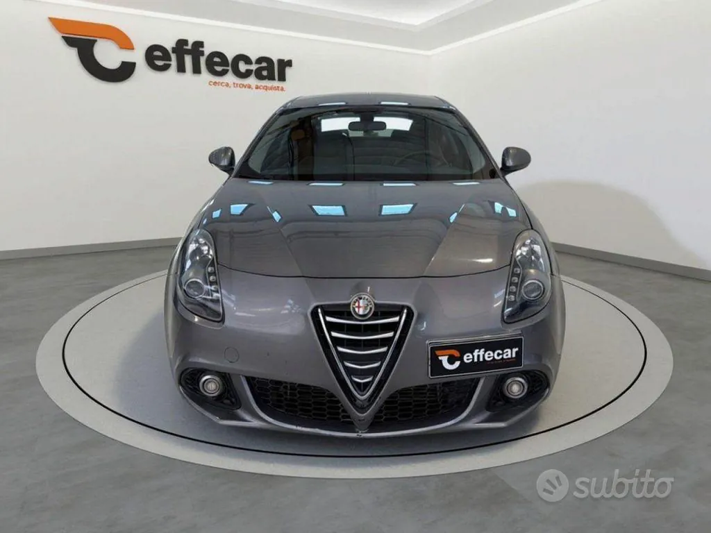Alfa Romeo Giulietta 2014 photo 2