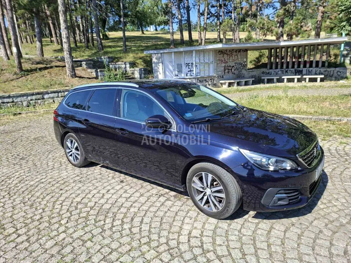 Peugeot 308 2018 photo 3