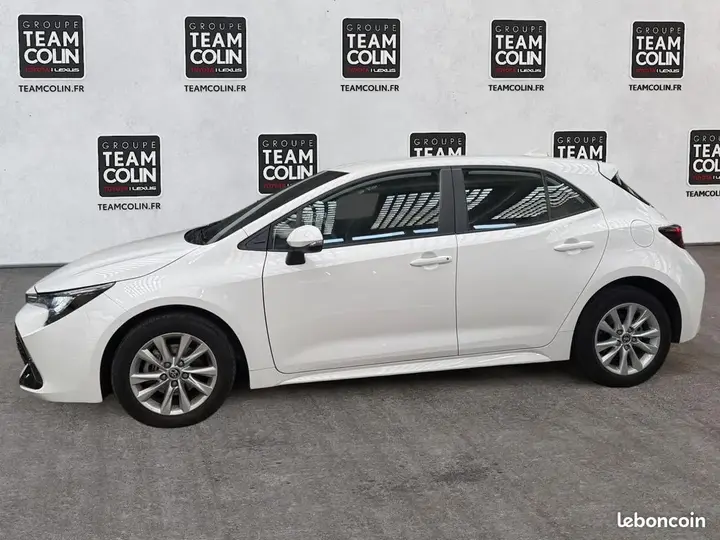 Toyota Corolla 2024 photo 2
