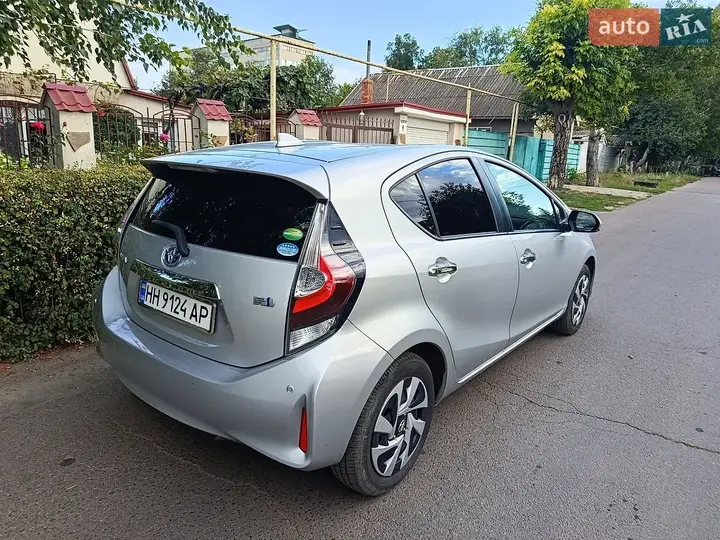 Toyota Aqua 2020 photo 3