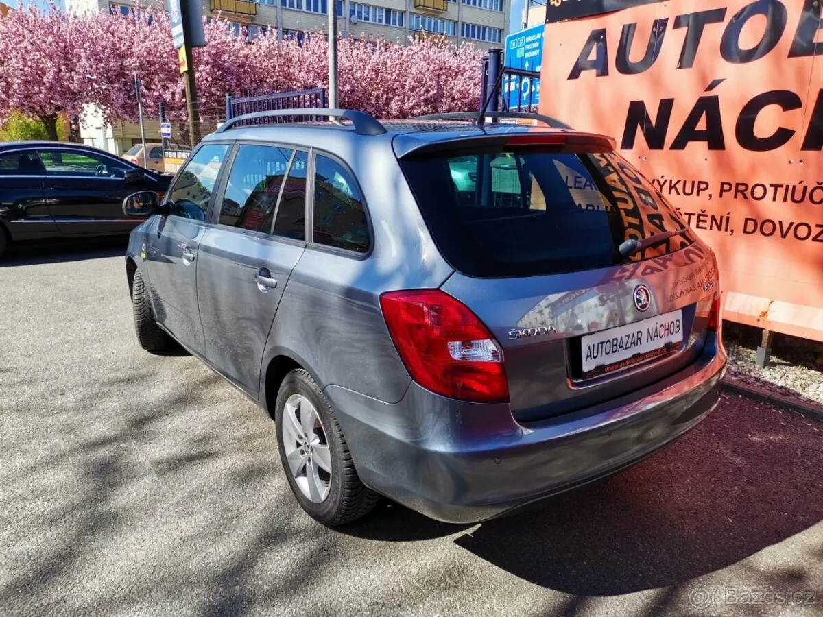 Skoda Fabia 2013 photo 3