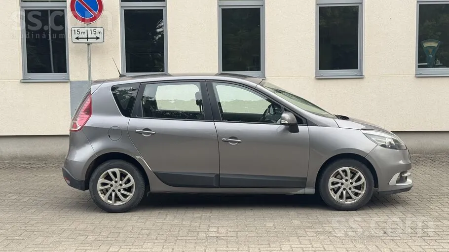 Renault Megane 2013 photo 4