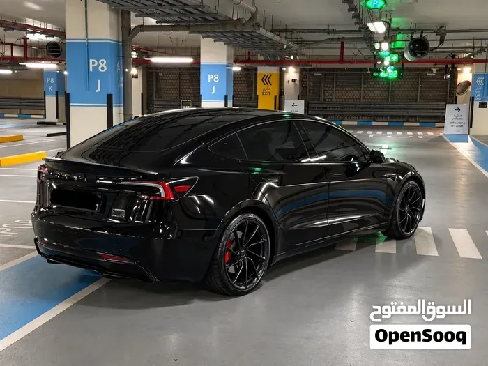 Tesla Model 3 2024 photo 4