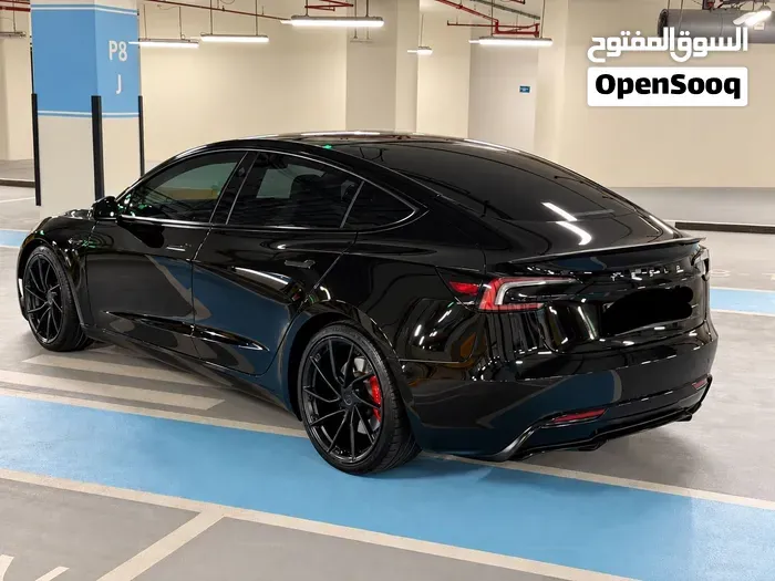 Tesla Model 3 2024 photo 3