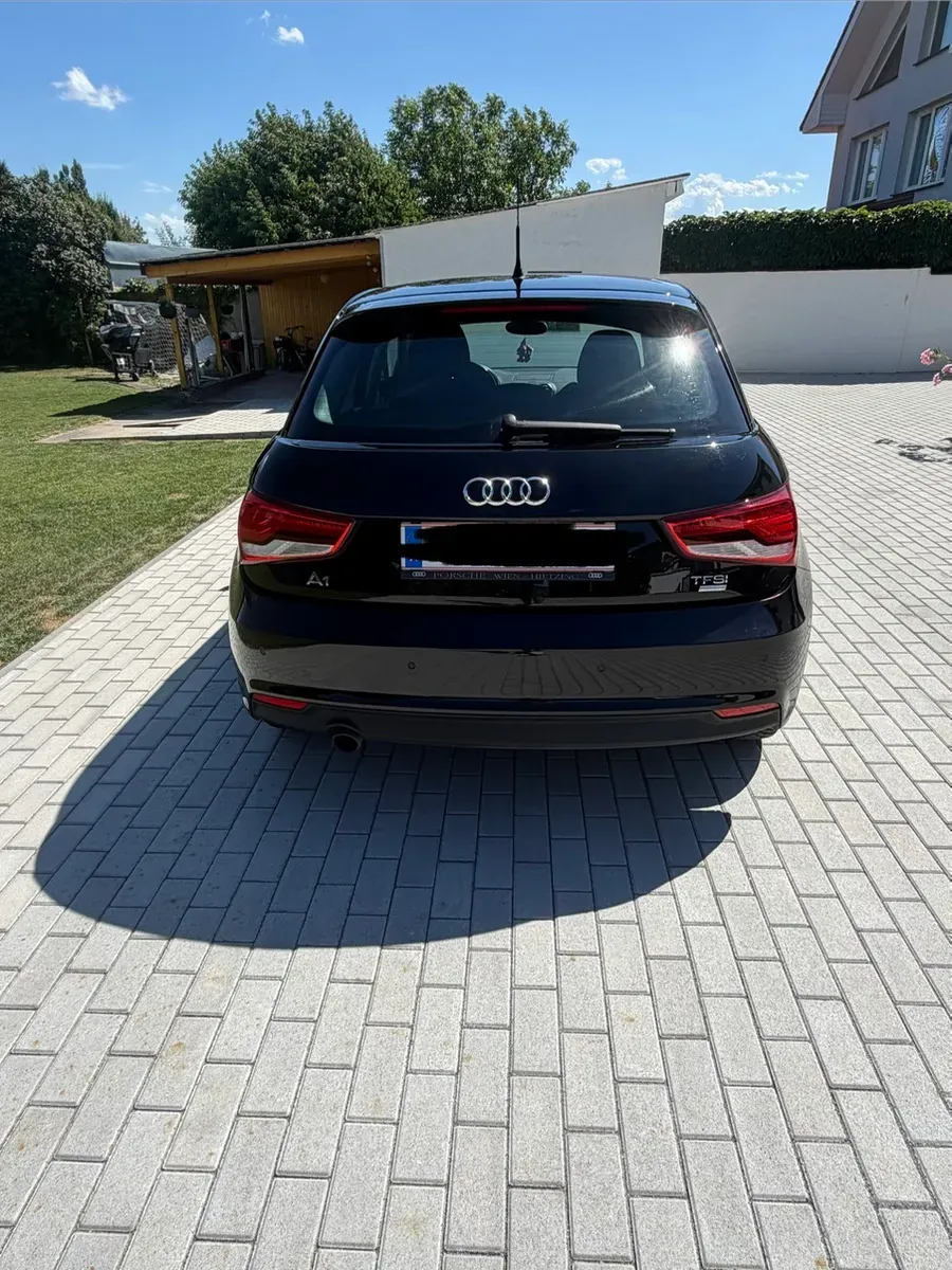 Audi A1 2017 photo 2