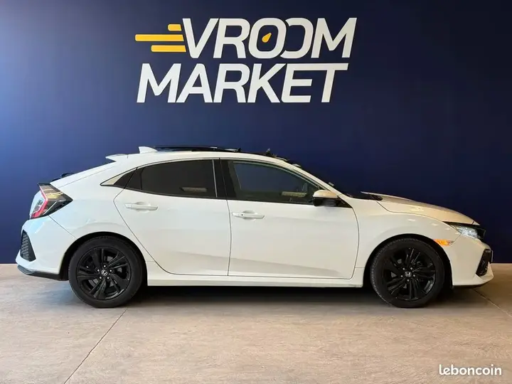 Honda Civic 2019 photo 2