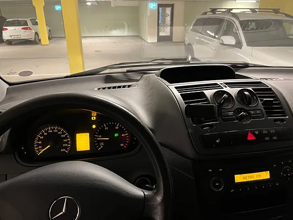 Mercedes-Benz Vito 110 2014 photo 2