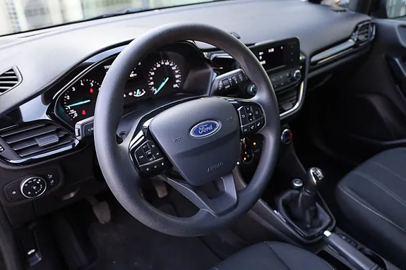 Ford Fiesta 2018 photo 2