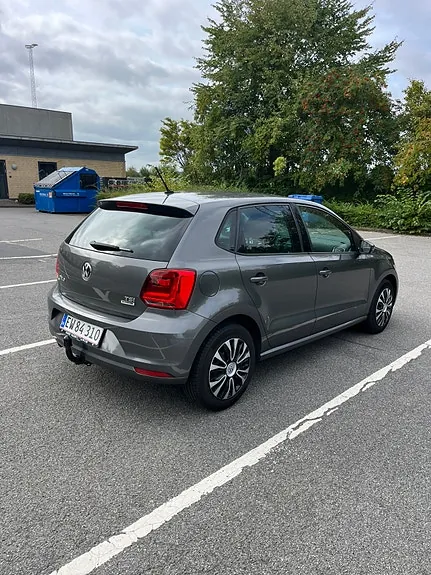 Volkswagen Polo 2015 photo 2