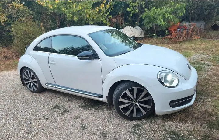 Volkswagen Maggiolino 2012 photo 4