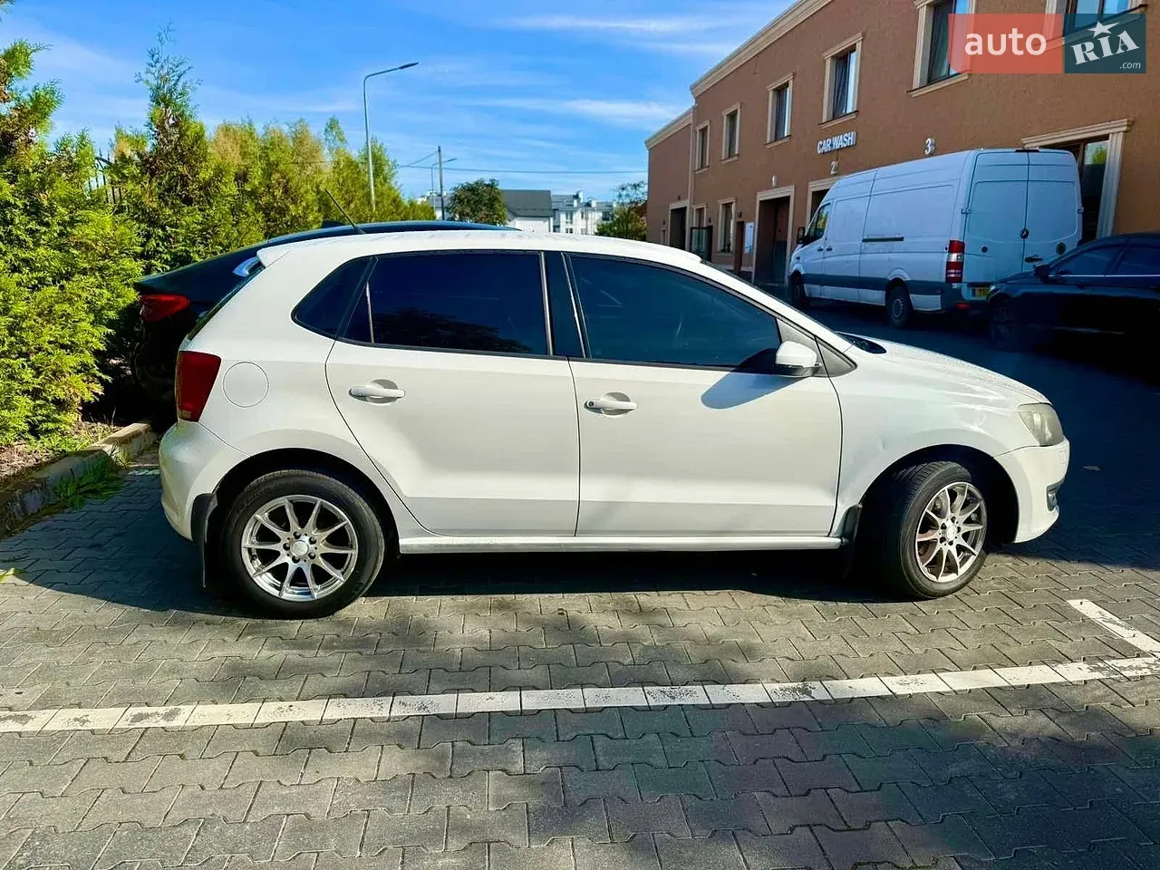Volkswagen Polo 2010 photo 3