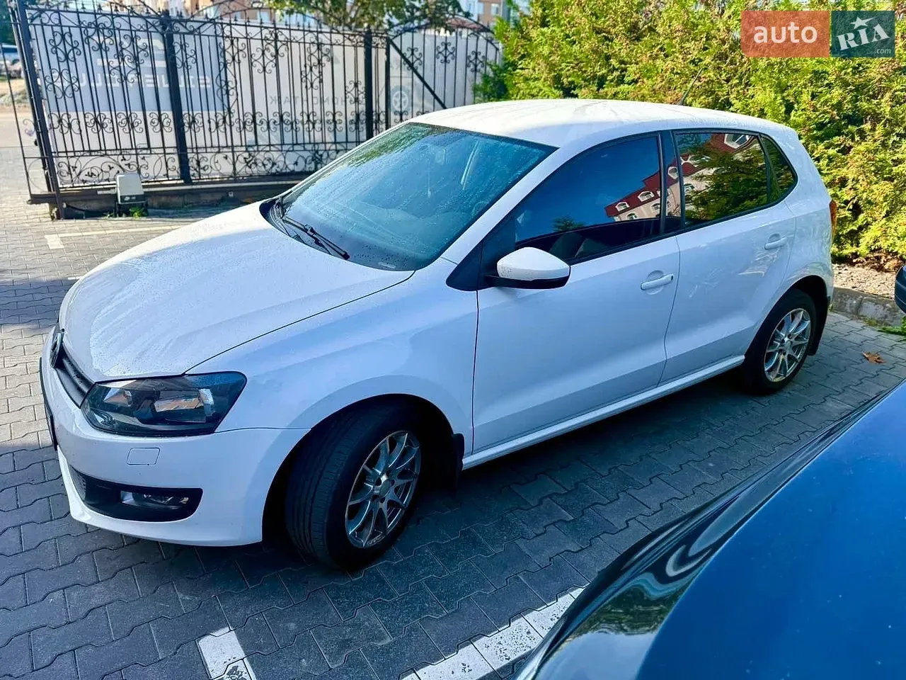 Volkswagen Polo 2010 photo 2