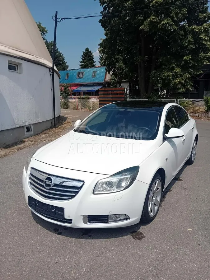Opel Insignia 2010 photo 2