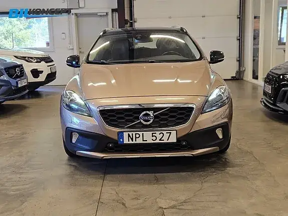 Volvo V40 2015 photo 2