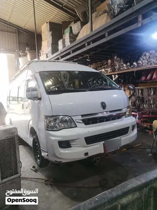 Toyota Hiace 2014 photo 2