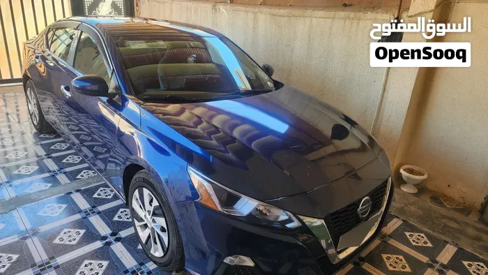 Nissan Altima 2020 photo 2