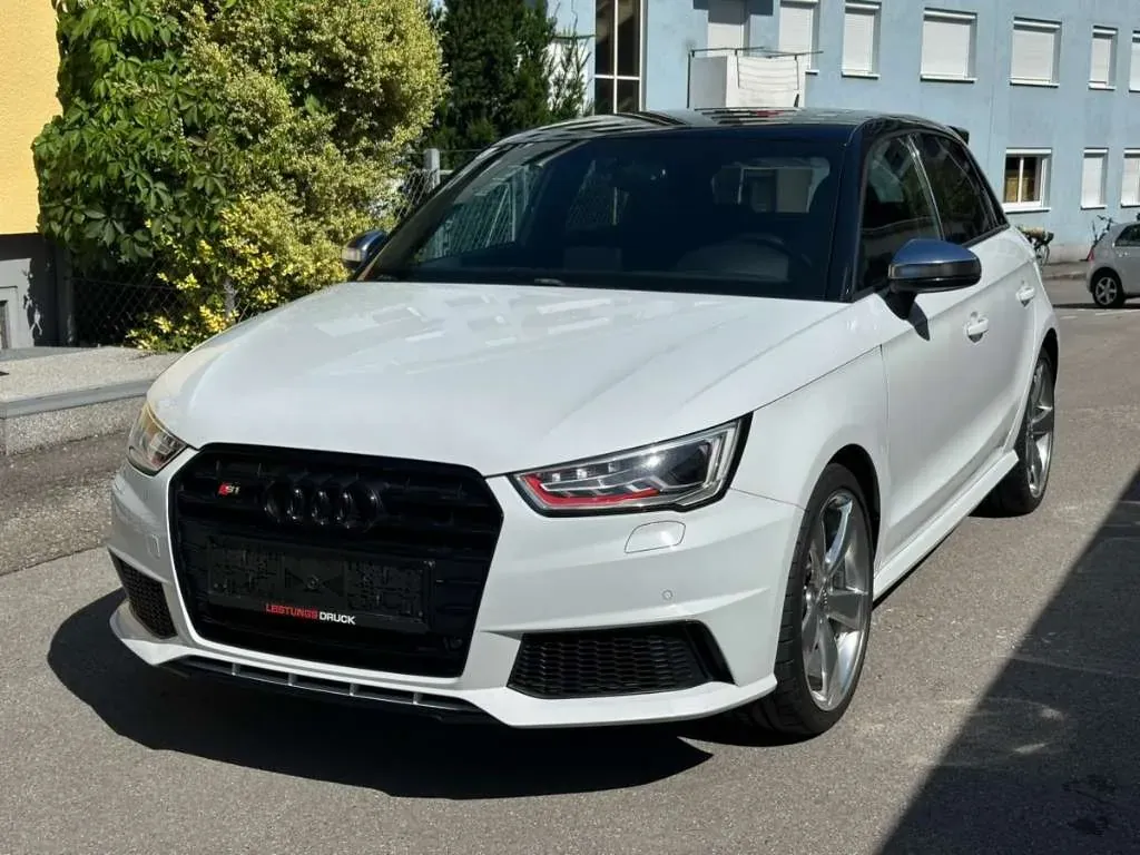 Audi A1 2014 photo 2