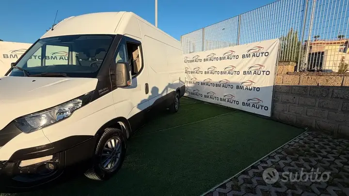 Iveco Daily 2018 photo 2
