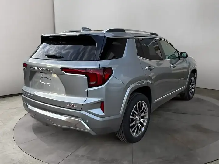 GMC Terrain 2027 photo 3