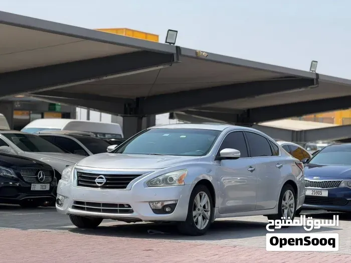 Nissan Altima 2014 photo 2