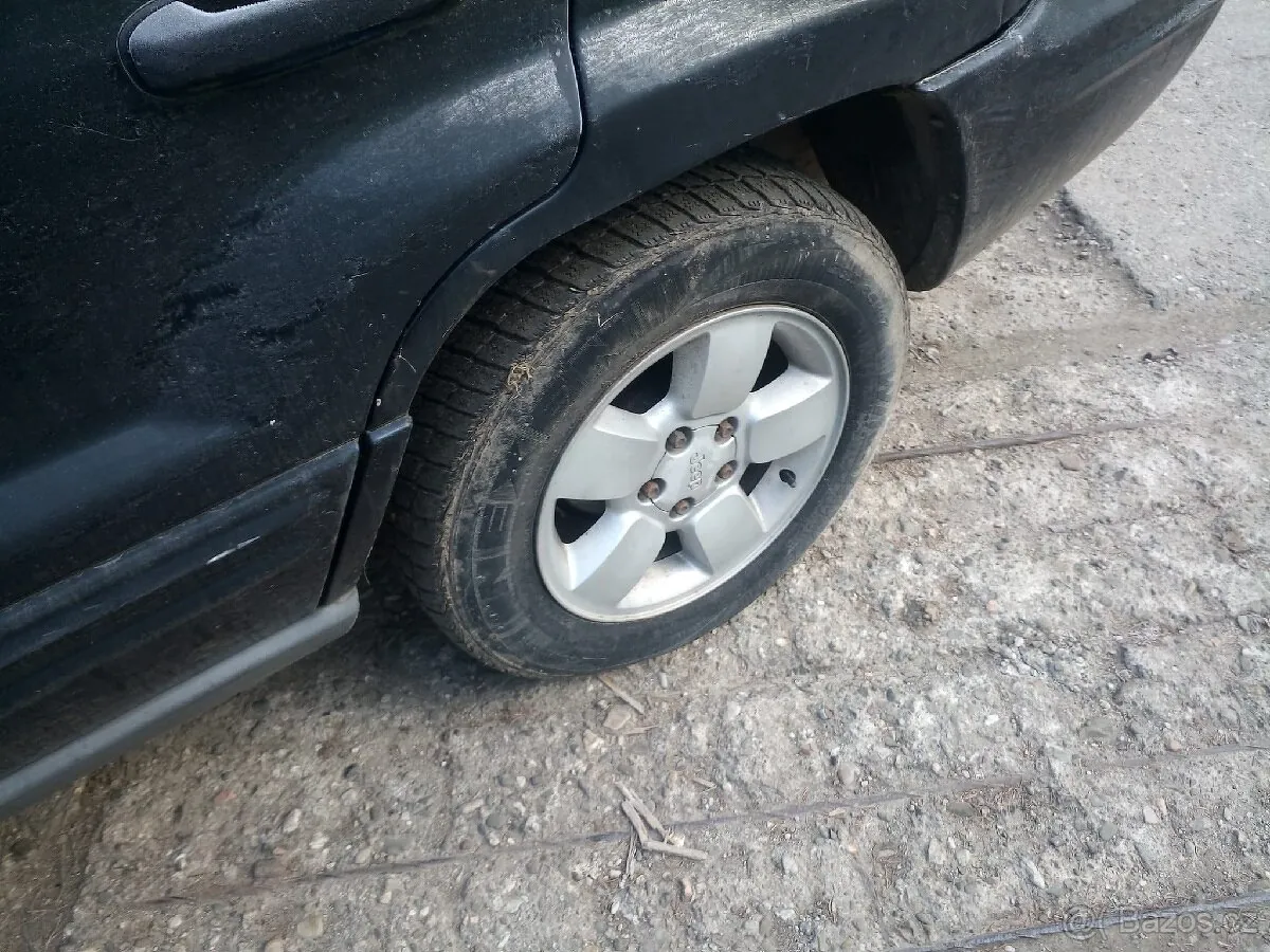 Jeep Grand Cherokee photo 3
