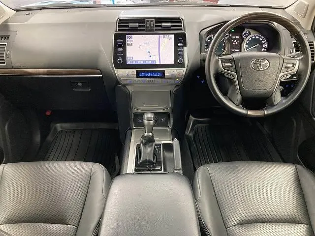 Toyota Land Cruiser Prado 2022 photo 2