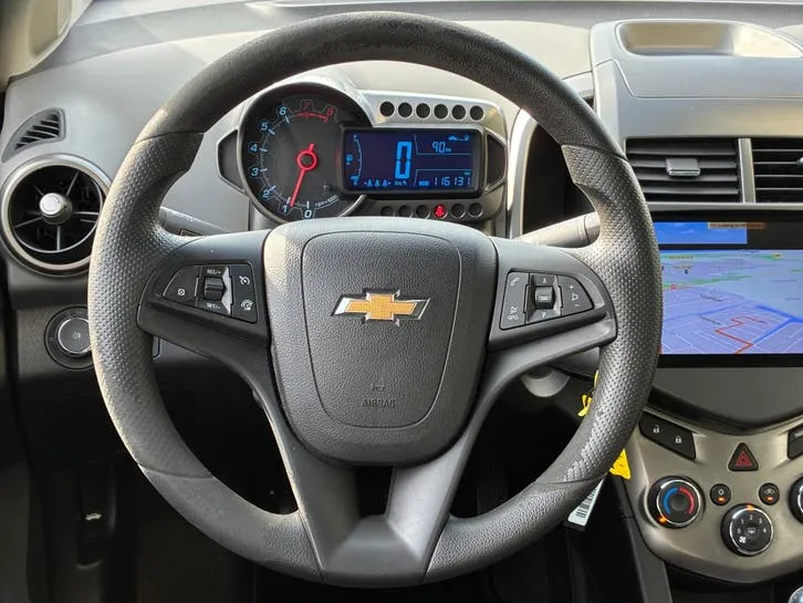 Chevrolet Aveo 2011 photo 2