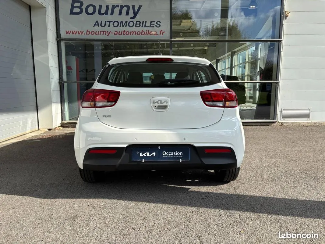 Kia Rio 2023 photo 4