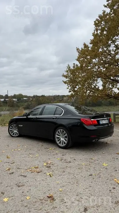 BMW 730D 2009 photo 4
