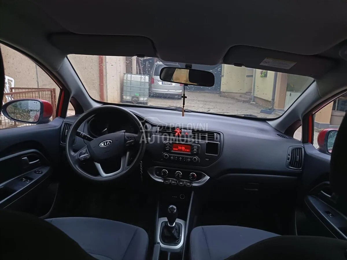 Kia Rio 2012 photo 3