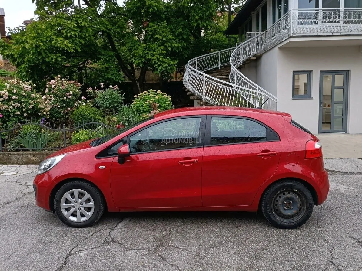 Kia Rio 2012 photo 4