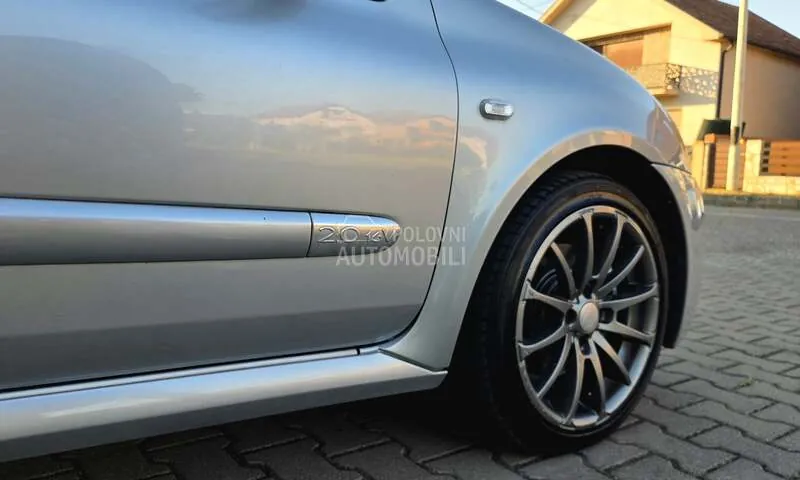 Renault Clio 2002 photo 3