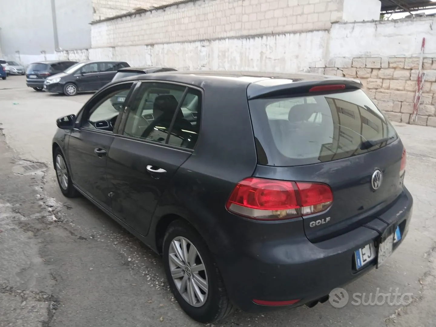 Volkswagen Golf 2010 photo 2