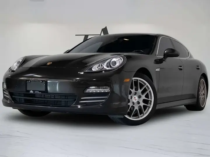 Porsche Panamera 2010 photo 3