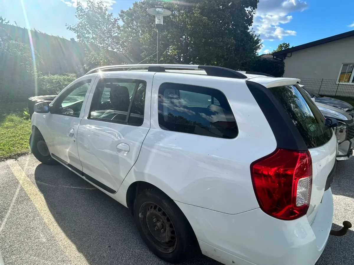 Dacia Logan 2015 photo 3