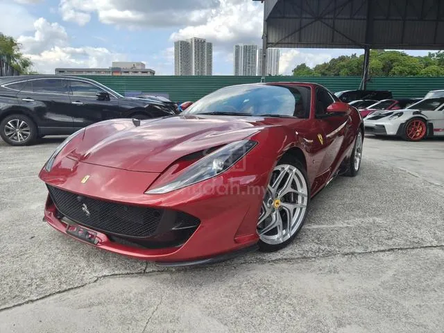 Ferrari 812